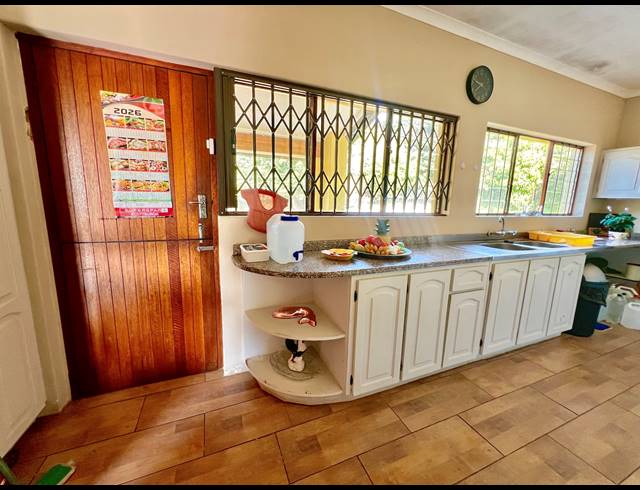 4 BEDROOM HOUSE FOR SALE IN SCOTTBURGH CENTRAL